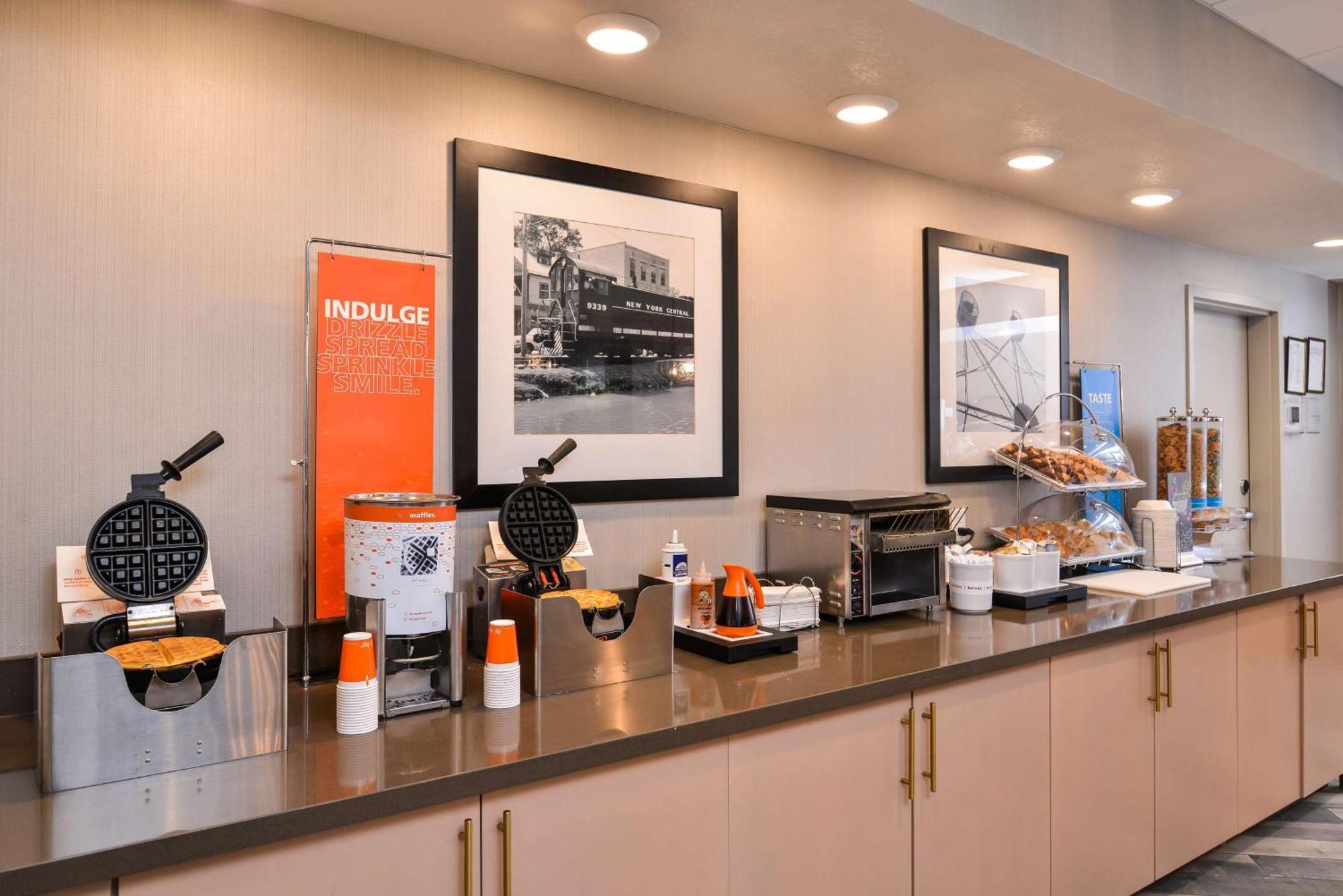 Hampton Inn And Suites Altoona-Des Moines By Hilton Εξωτερικό φωτογραφία