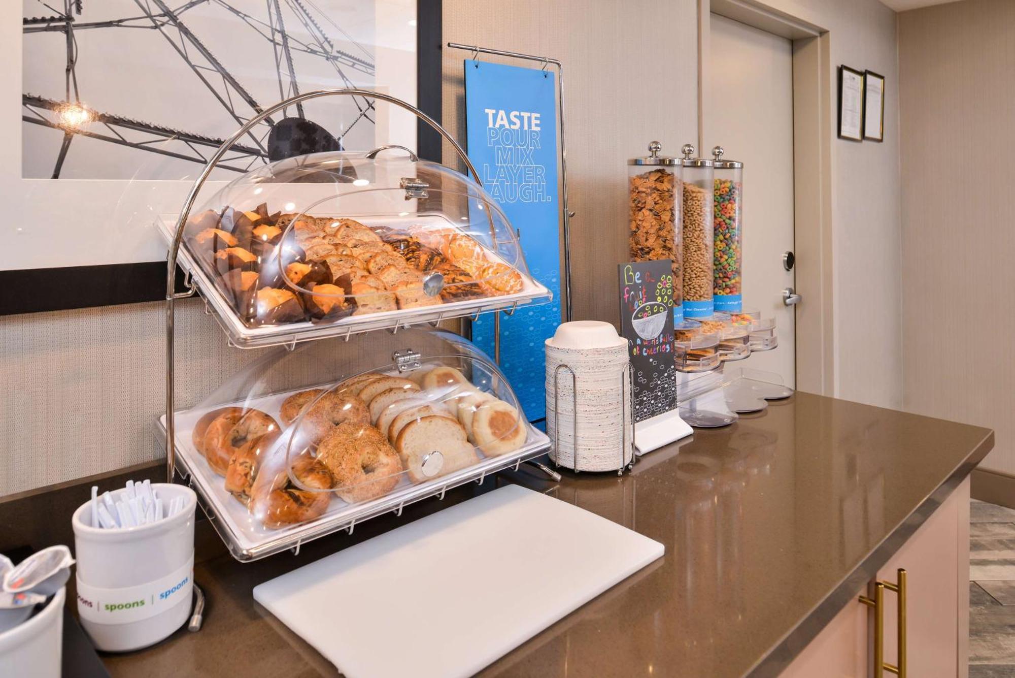 Hampton Inn And Suites Altoona-Des Moines By Hilton Εξωτερικό φωτογραφία